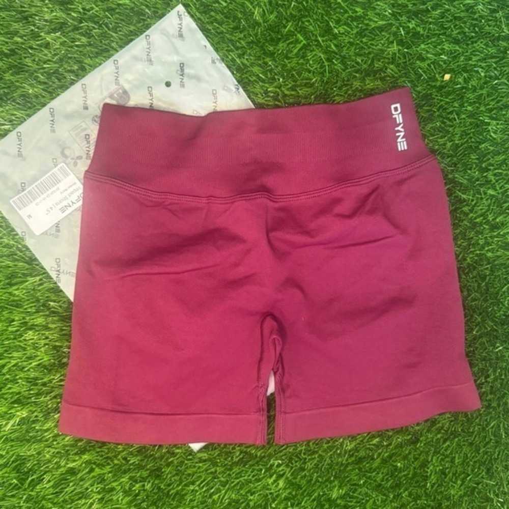 Dfyne impact shorts 4.5" winter berry medium - Picture 2 of 5